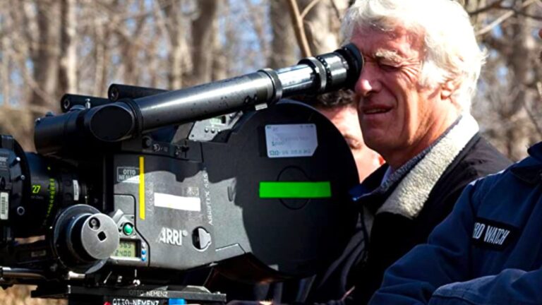 Roger Deakins sur le tournage de The Company Man.  Photo : Claire Folger