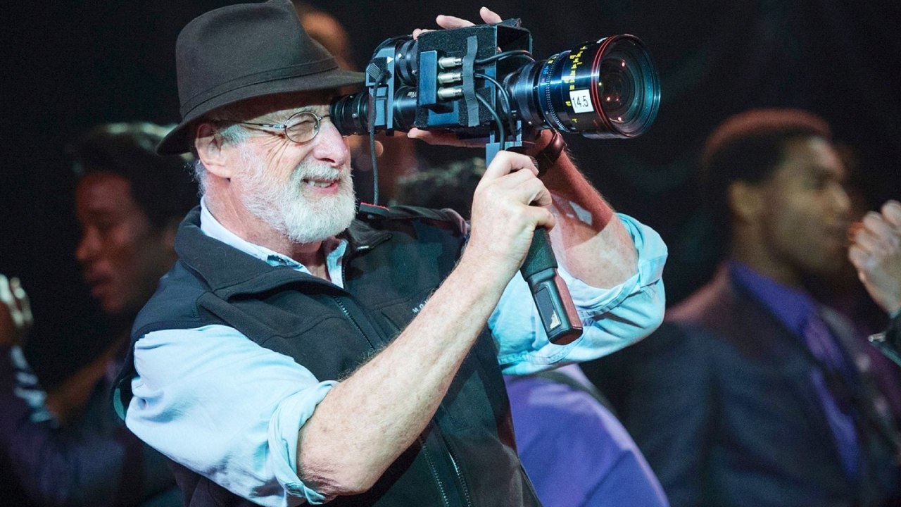 Le directeur de la photographie sur le plateau pendant le tournage du biopic Get On Up (2014).  (photo de D. Stevens : Universal Studios)