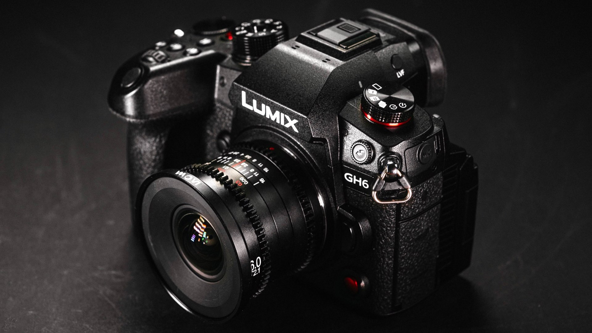 Laowa 6mm T2.1 Zero-D MFT Cine sur le Panasonic LUMIX GH6