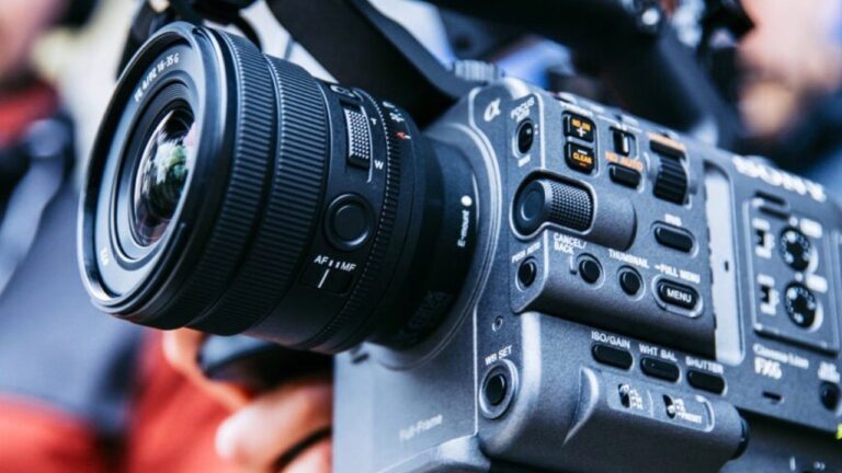 Le nouvel objectif plein format sans miroir 16-35 mm de Sony offre des capacités de zoom améliorées (et intéressantes)