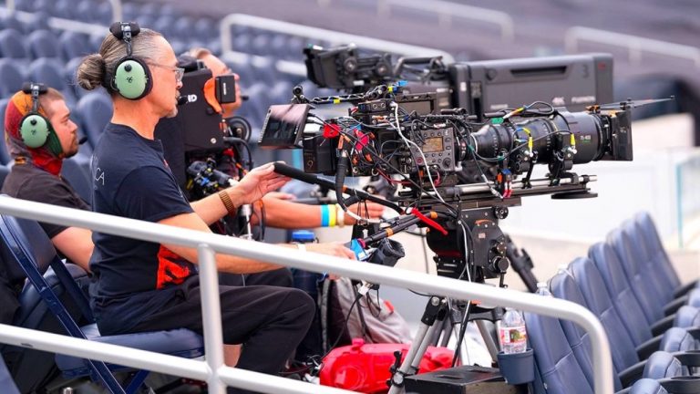 Diffusion cinématographique avec des caméras certifiées IMAX.  Image: Le spectacle NAB